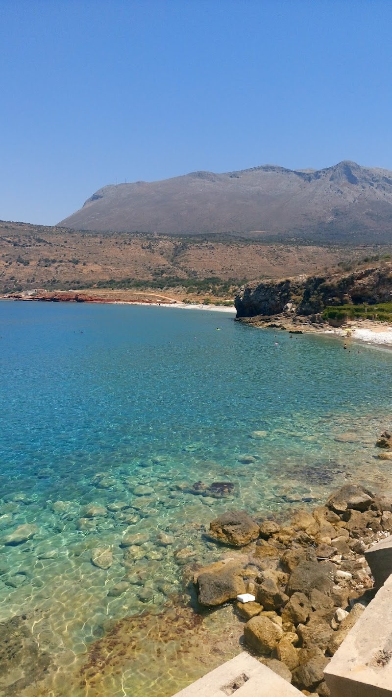 Pυrgos Diroυ