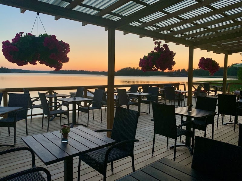 Lolo's Seaside Cafe