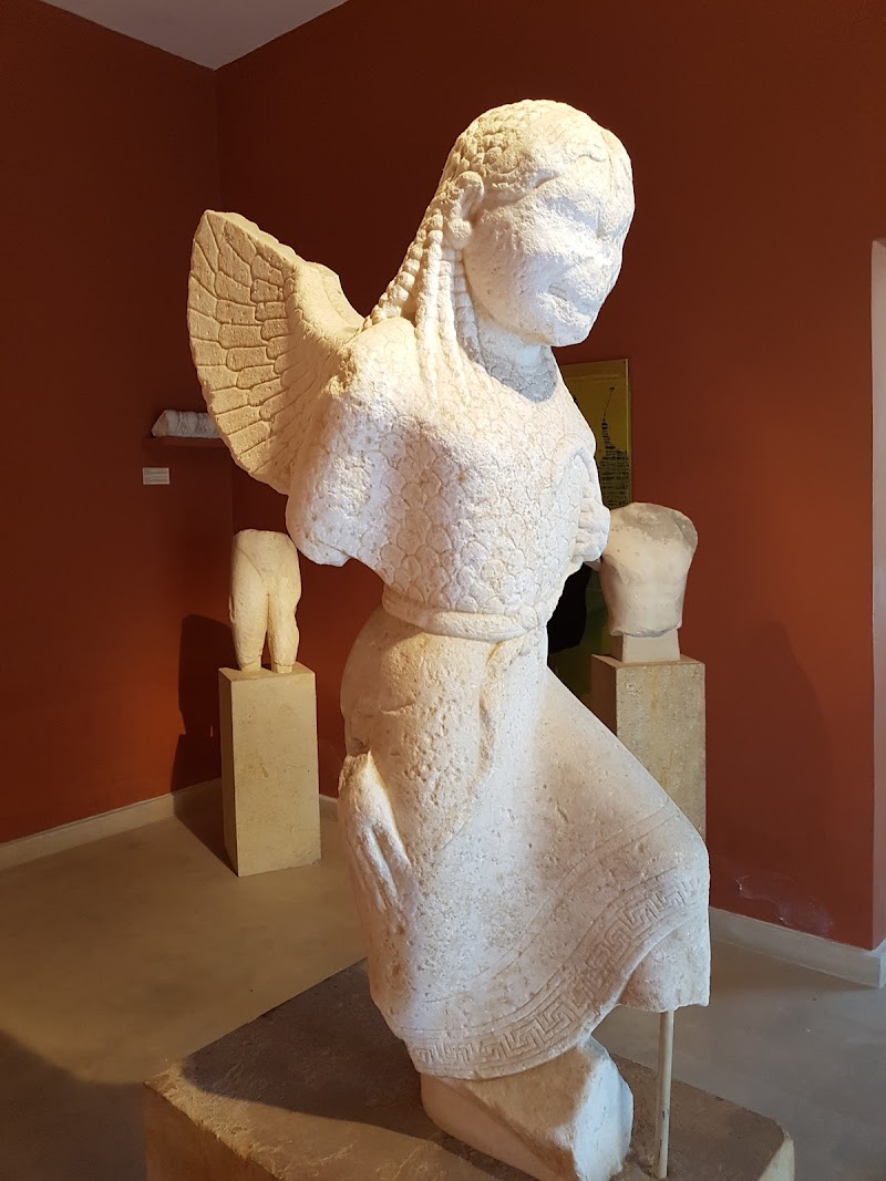 Archaiologikο Moyseιo Pαroy